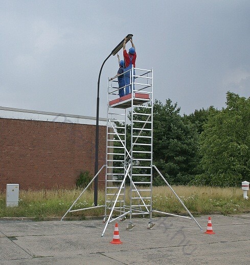 Krause Stabilo 1000-es alumínium gurulóállvány, 3.00x0.75m állványmérettel, kerékszettel - 4.3 m munkamagasság